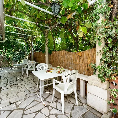 Studio Vinki Apartment Mlini